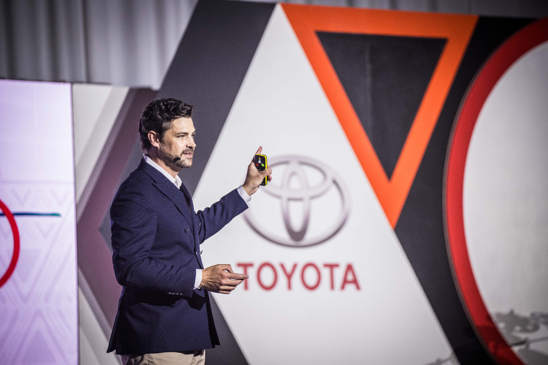 Erik Kruger delivering a keynote on stage